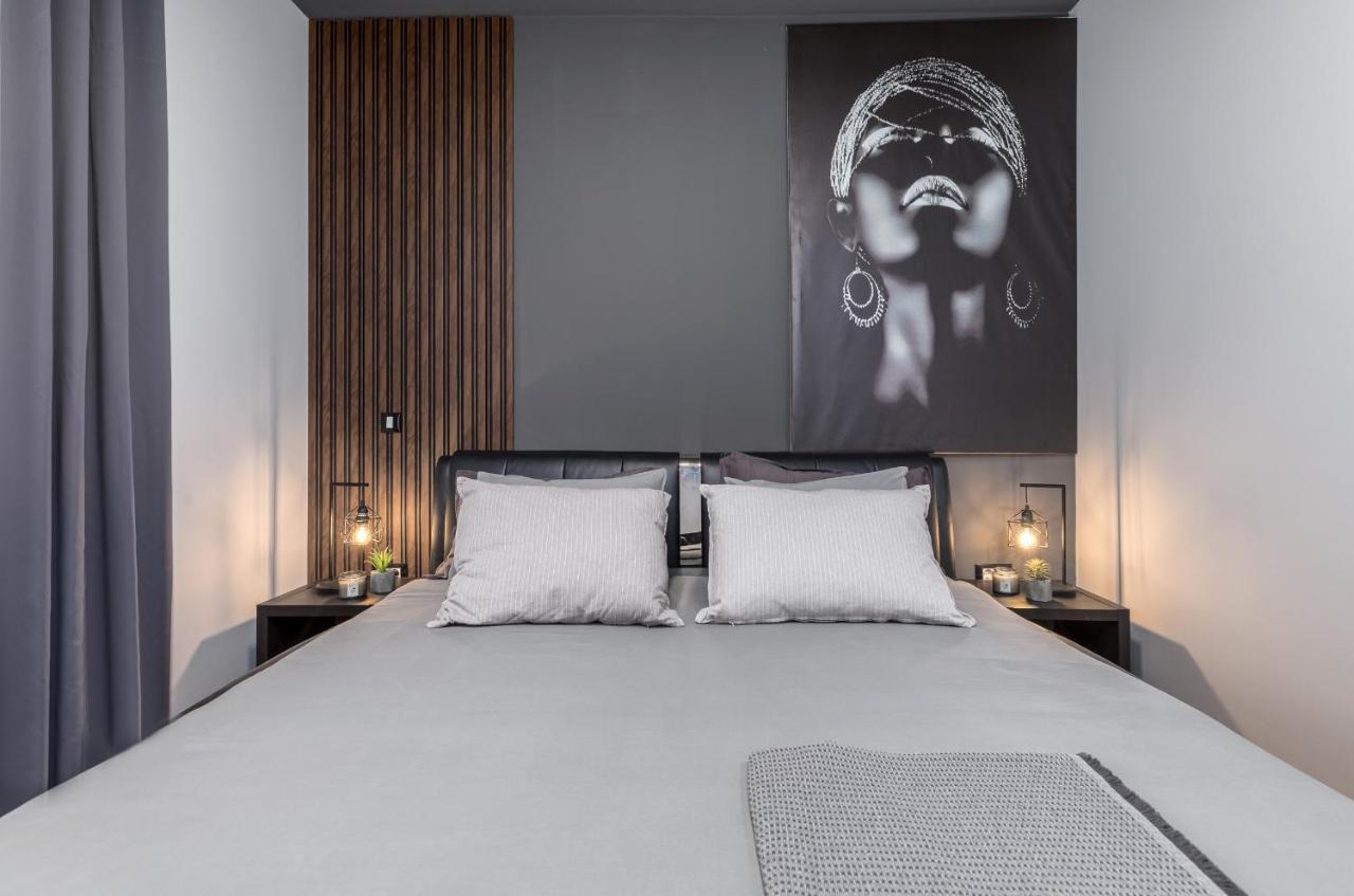 Lux Apartment Teo - New Пула Екстериор снимка